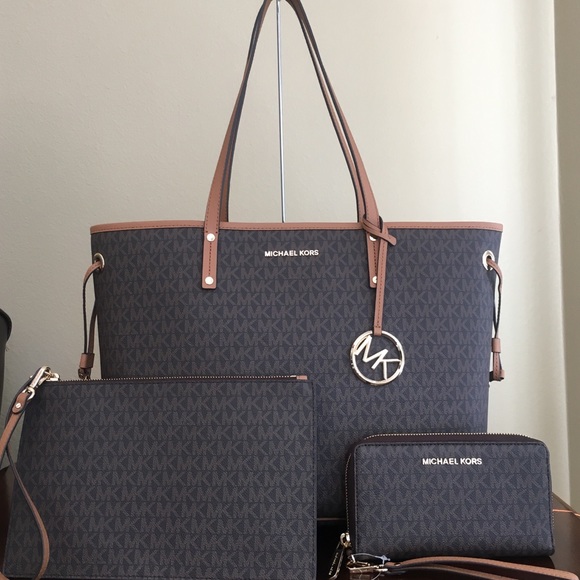 Michael Kors Handbags - 3PCS Michael Kors Large Tote clutch & wallet